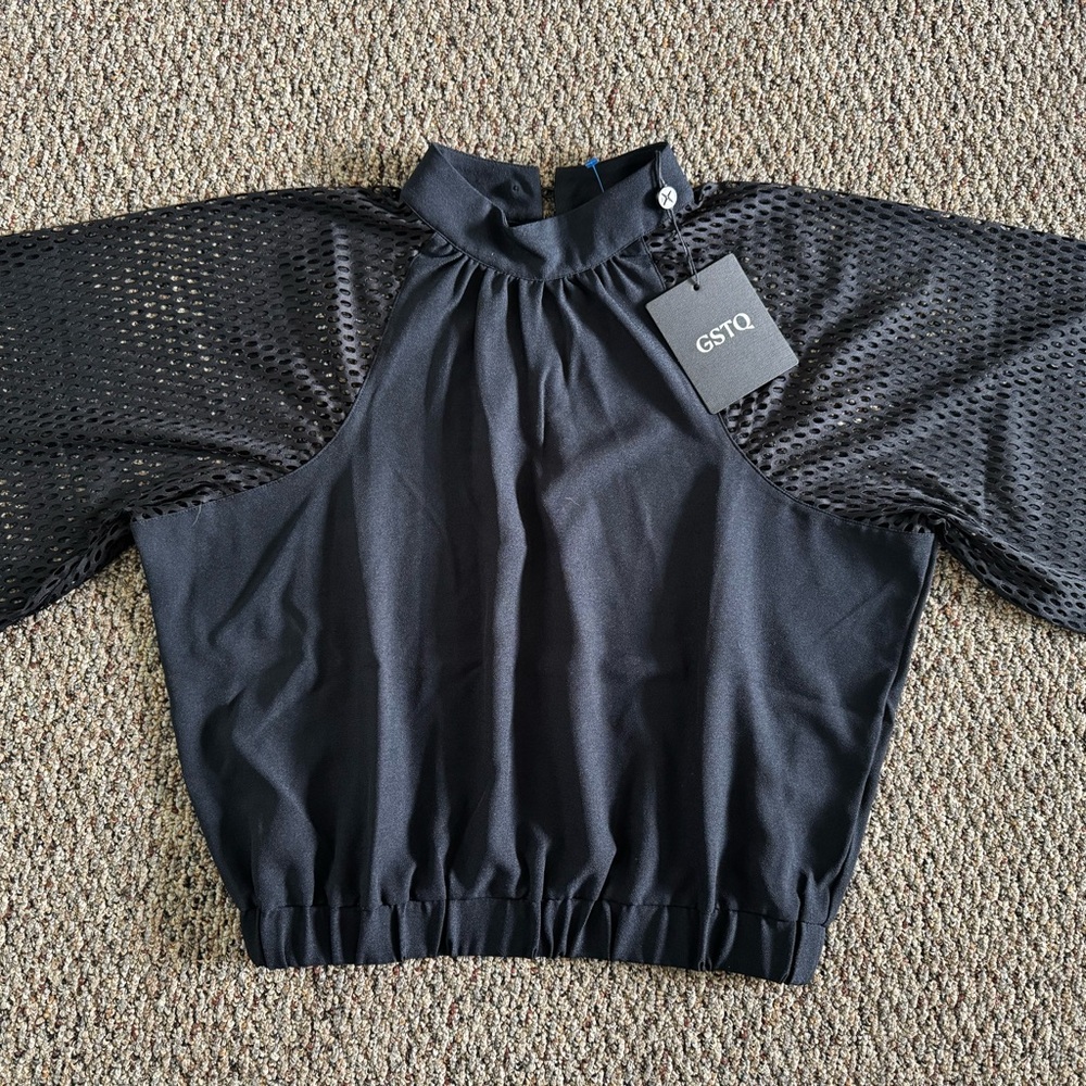 Elegant Black Boxy Crop Blouse with 3/4 Sleeves